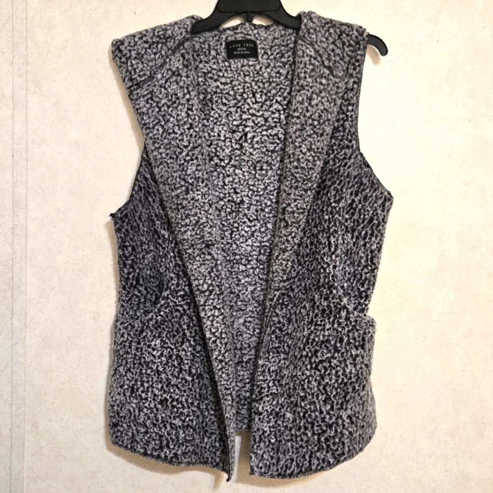SZ M LOVE TREE TEDDY BEAR HOODED VEST